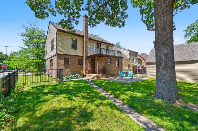 1240 Benjamin Avenue SE, Grand Rapids, MI 49506