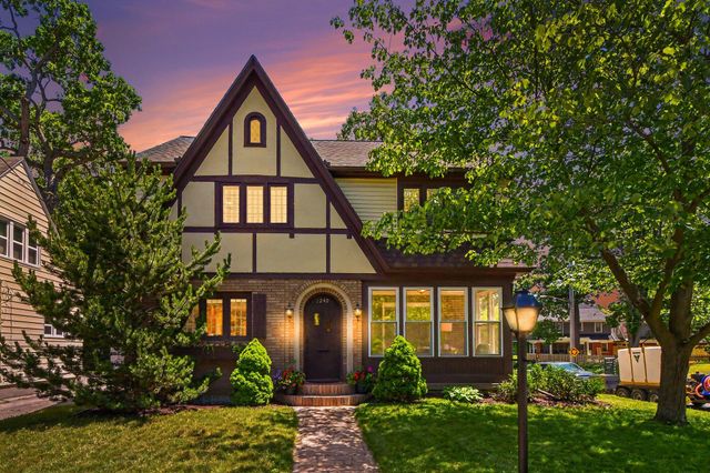 1240 Benjamin Avenue SE, Grand Rapids, MI 49506