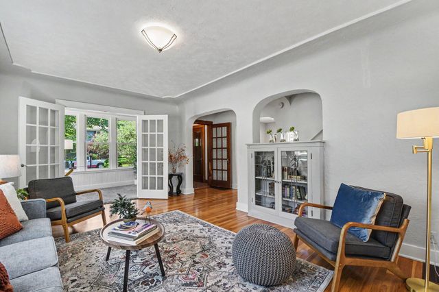 1240 Benjamin Avenue SE, Grand Rapids, MI 49506