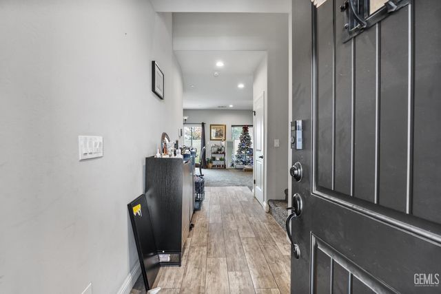 9408 Kanosh Cobble Drive, Bakersfield, CA 93313