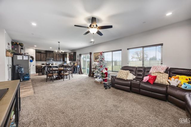 9408 Kanosh Cobble Drive, Bakersfield, CA 93313