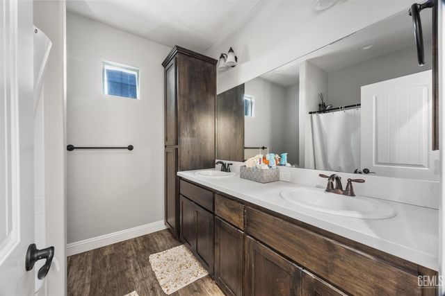 9408 Kanosh Cobble Drive, Bakersfield, CA 93313