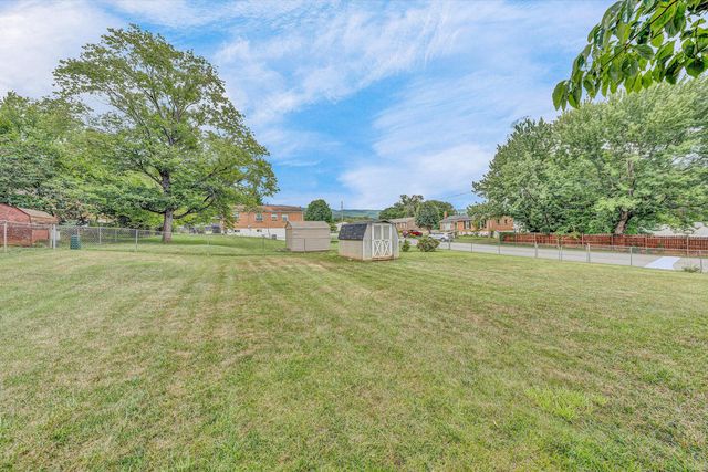 2903 Creekwood DR, Salem, VA 24153