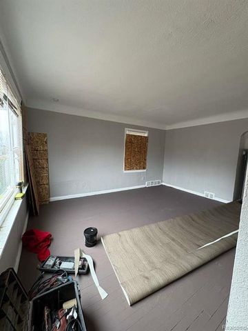 15410 Fairmount Drive, Detroit, MI 48205