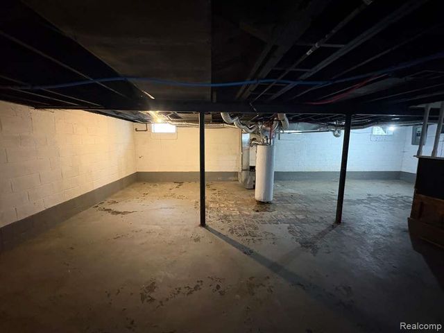 15410 Fairmount Drive, Detroit, MI 48205