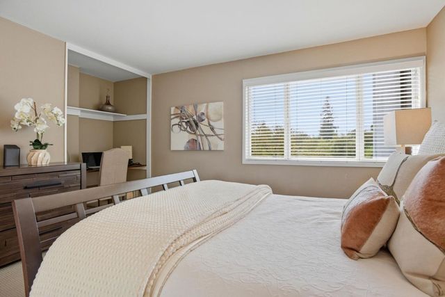 653 Fox Court, Redwood City, CA 94061