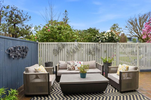 653 Fox Court, Redwood City, CA 94061