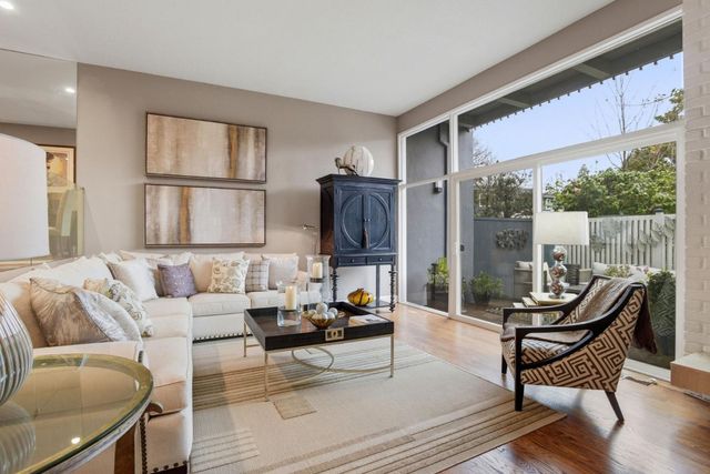 653 Fox Court, Redwood City, CA 94061