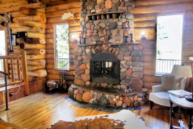 871 207th Street, Osceola, WI 54009