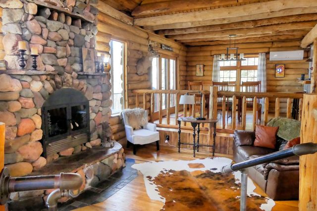 871 207th Street, Osceola, WI 54009