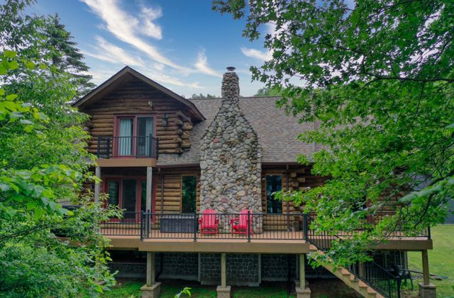 871 207th Street, Osceola, WI 54009