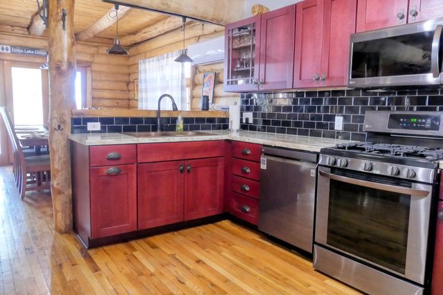871 207th Street, Osceola, WI 54009