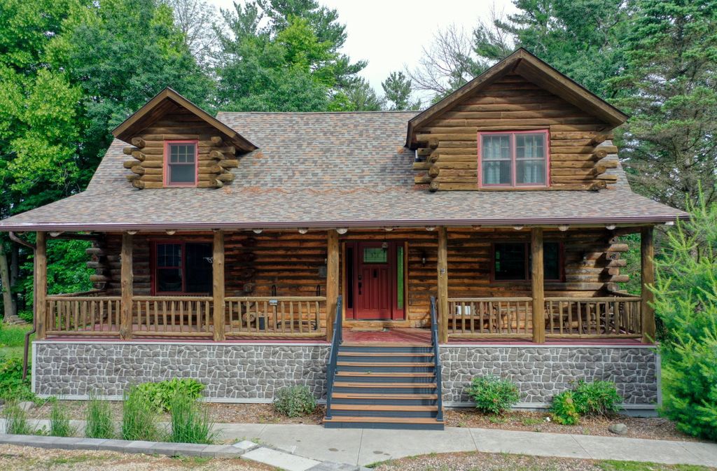 871 207th Street, Osceola, WI 54009
