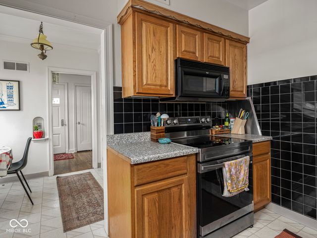 6109 E Saint Joseph Street, Indianapolis, IN 46219