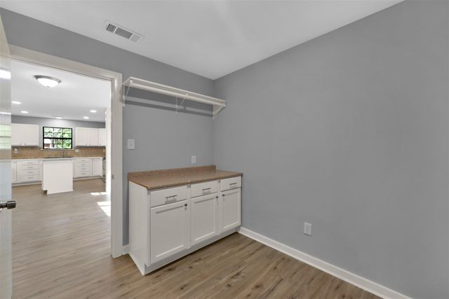 15876 Pecan Drive B, Montgomery, TX 77356