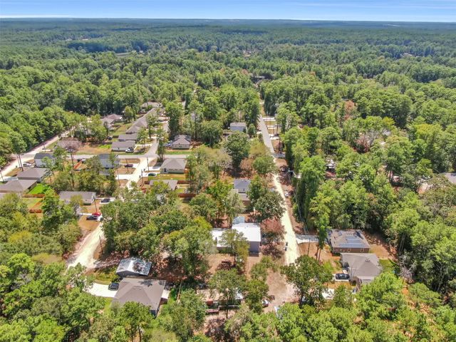 15876 Pecan Drive B, Montgomery, TX 77356