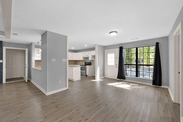 15876 Pecan Drive B, Montgomery, TX 77356