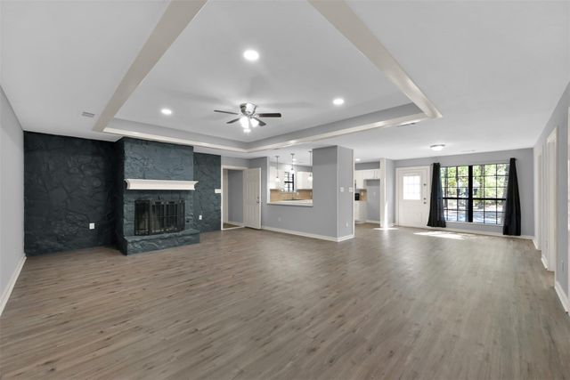 15876 Pecan Drive B, Montgomery, TX 77356