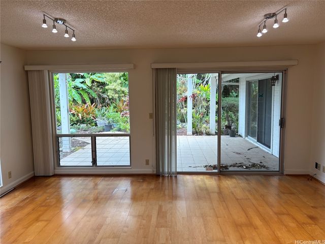 177 Pinana Street, Kailua, HI 96734