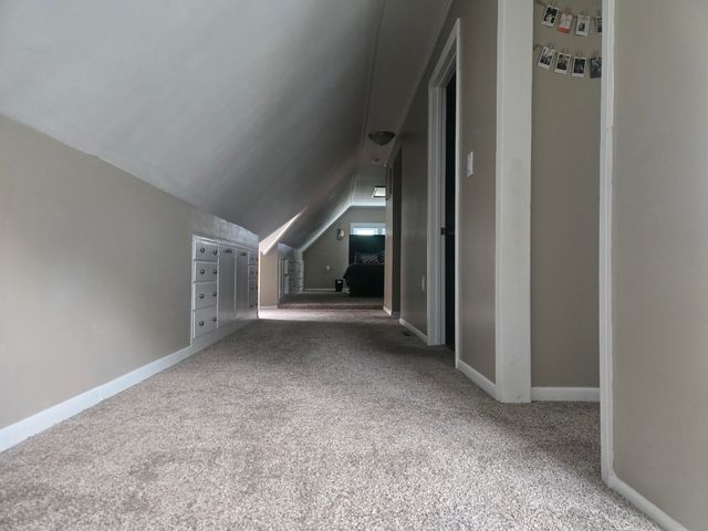 2929 Grand Avenue, Davenport, IA 52803