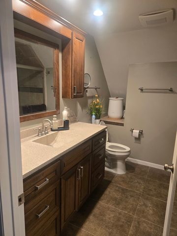 2929 Grand Avenue, Davenport, IA 52803