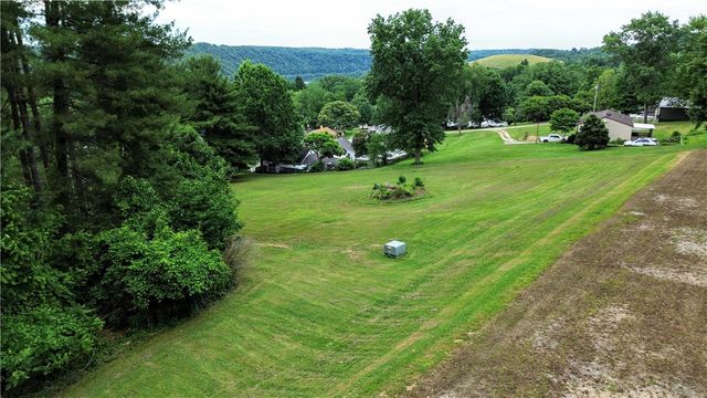 10 Spruce Ave, East Bethlehem, PA 15333