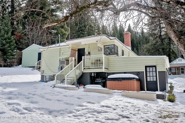 315 Montana St, Mullan, ID 83846
