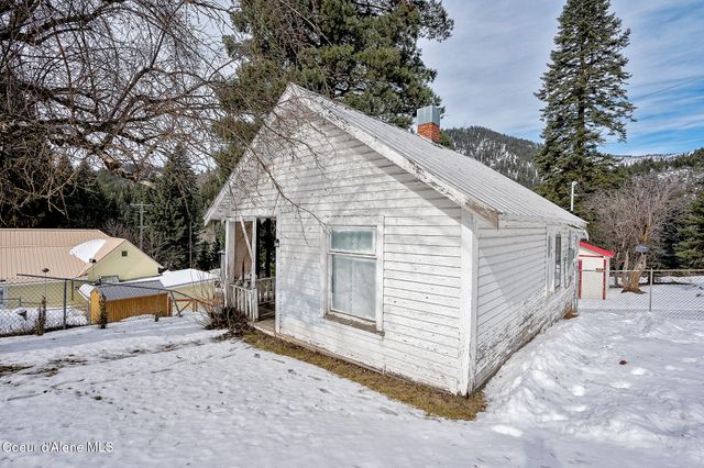 315 Montana St, Mullan, ID 83846