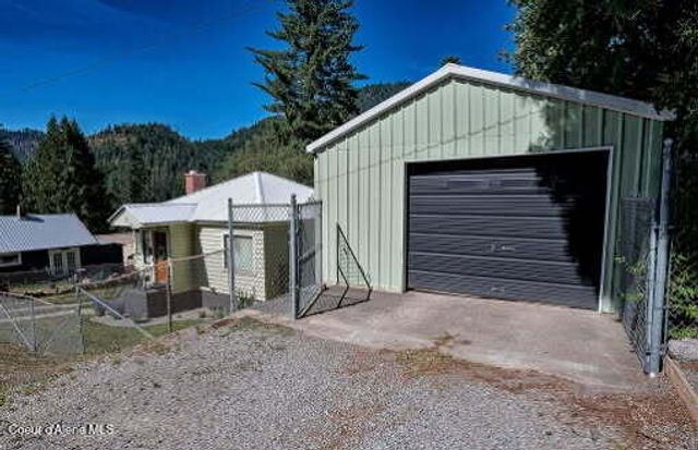 315 Montana St, Mullan, ID 83846