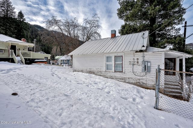 315 Montana St, Mullan, ID 83846