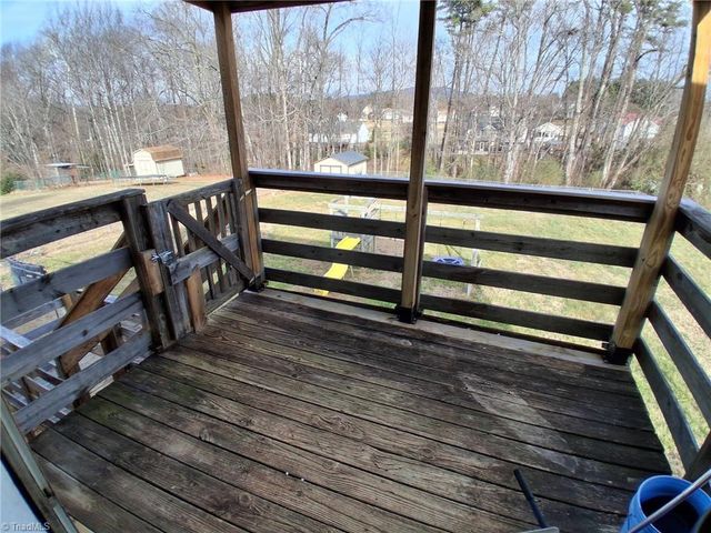 1034 Kentland Drive, King, NC 27021