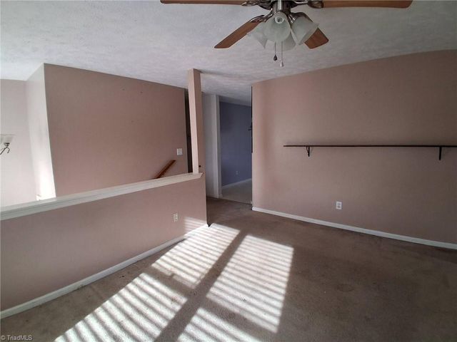 1034 Kentland Drive, King, NC 27021