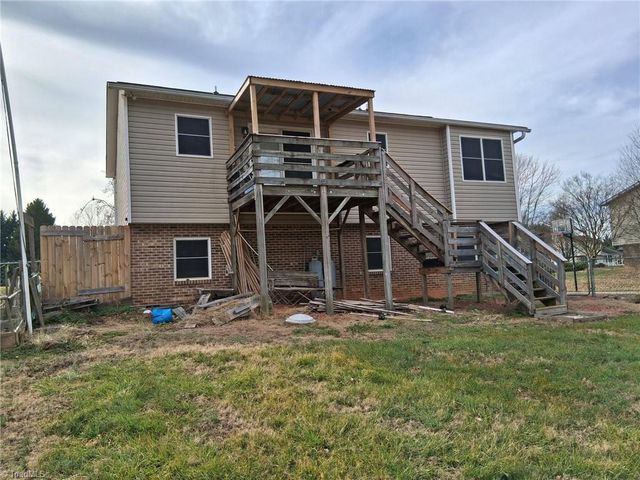 1034 Kentland Drive, King, NC 27021