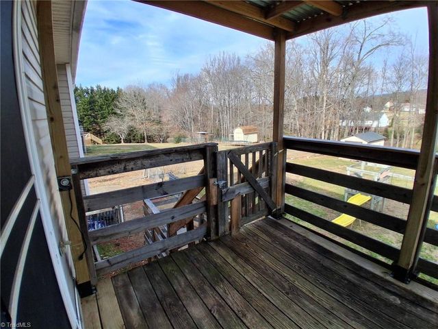 1034 Kentland Drive, King, NC 27021