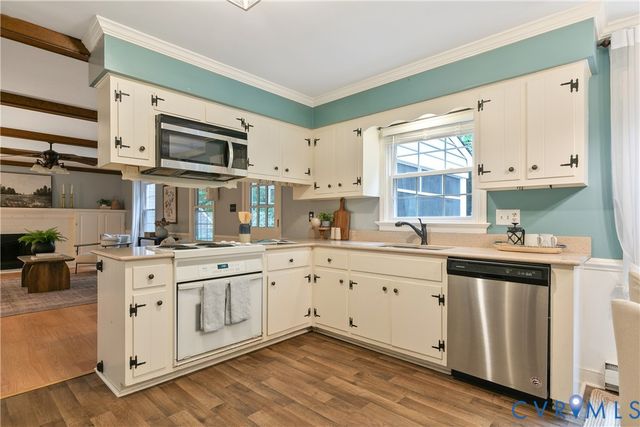1648 Elmart Ln, North Chesterfield, VA 23235