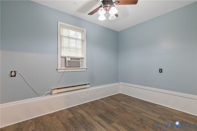 1648 Elmart Ln, North Chesterfield, VA 23235