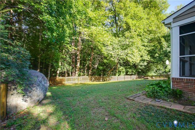1648 Elmart Ln, North Chesterfield, VA 23235