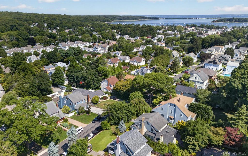182 School Street, Oyster Bay, NY 11771 — photo 5