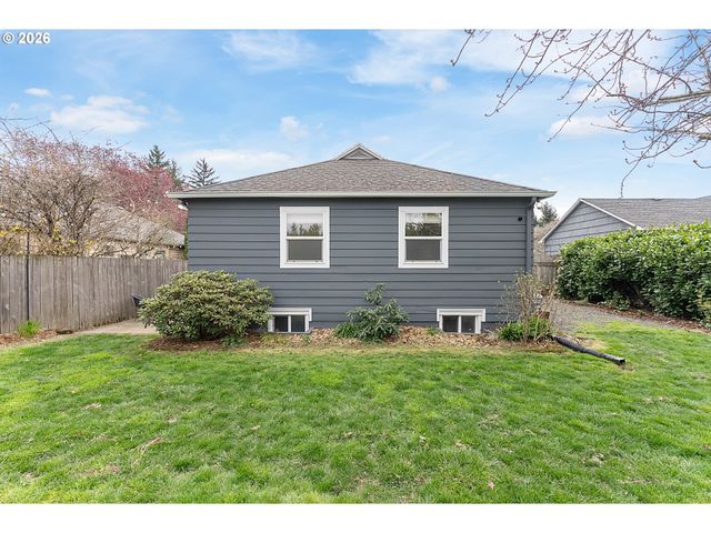 3325 Ne ROSA PARKS Way, Portland, OR 97211