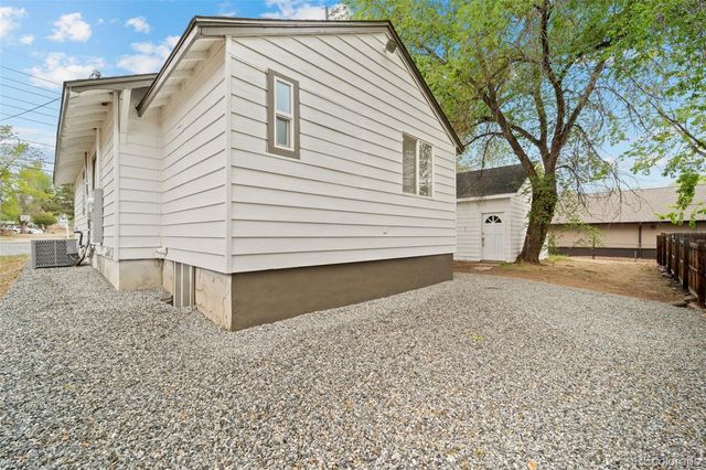 2735 W 56th Avenue, Denver, CO 80221