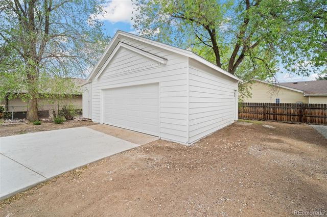 2735 W 56th Avenue, Denver, CO 80221