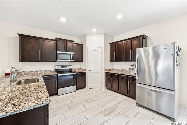 10930 Monterey Pike, Converse, TX 78109