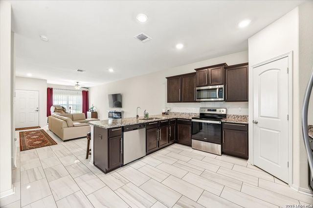 10930 Monterey Pike, Converse, TX 78109