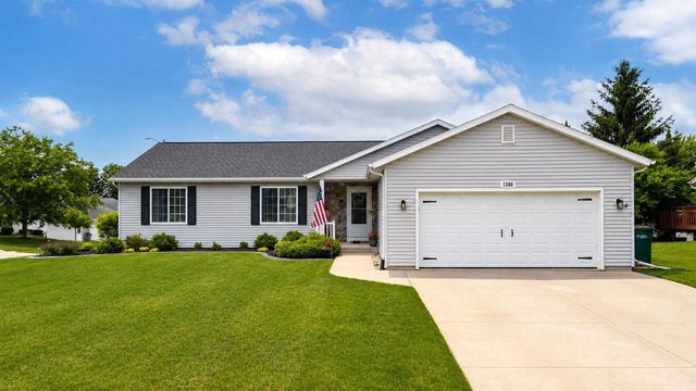 1300 Conifer AVENUE, West Bend, WI 53090
