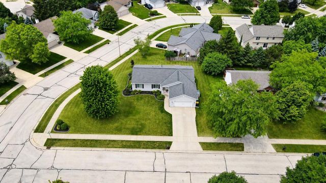 1300 Conifer AVENUE, West Bend, WI 53090