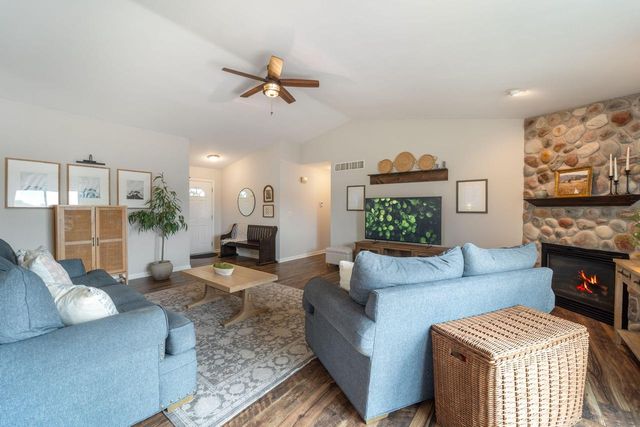 1300 Conifer AVENUE, West Bend, WI 53090