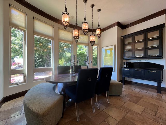 707 Oakhill Lane, Cedar Hill, TX 75104