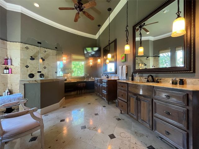 707 Oakhill Lane, Cedar Hill, TX 75104