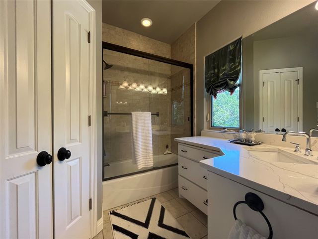 707 Oakhill Lane, Cedar Hill, TX 75104