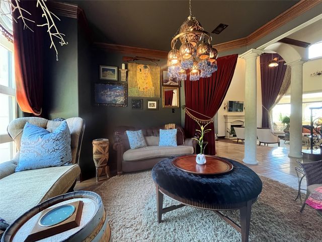 707 Oakhill Lane, Cedar Hill, TX 75104
